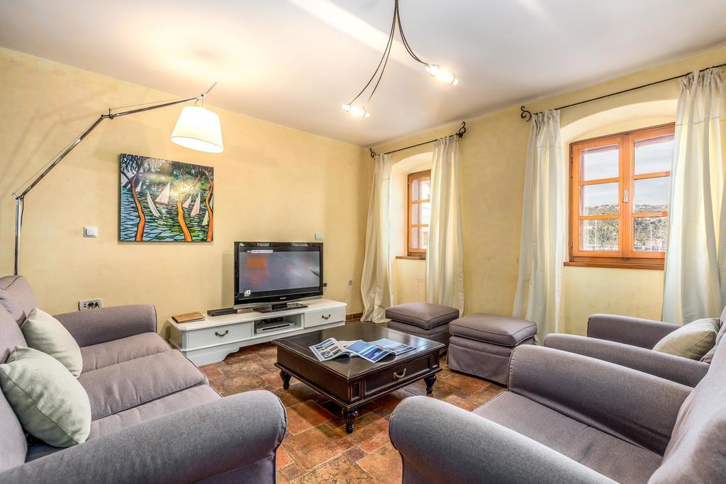 볼로스코 Il Palazzo 빌라 외부 사진