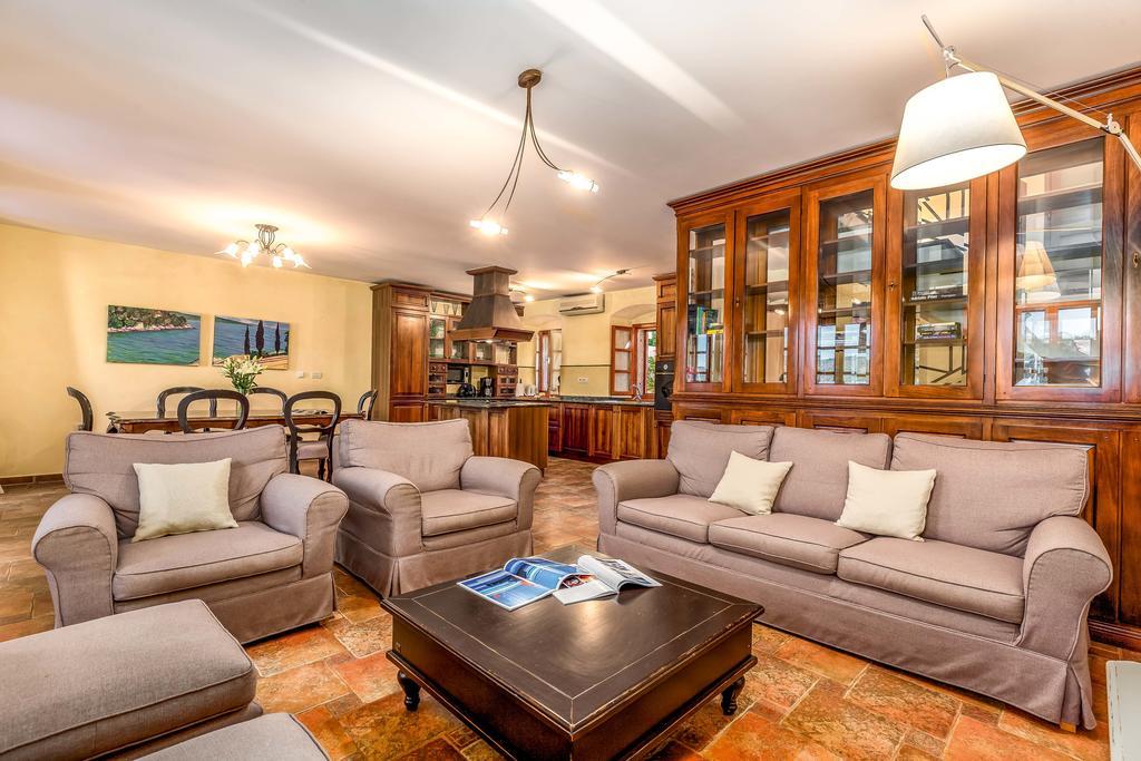 볼로스코 Il Palazzo 빌라 외부 사진